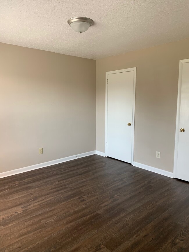 Middle Creek Apartments