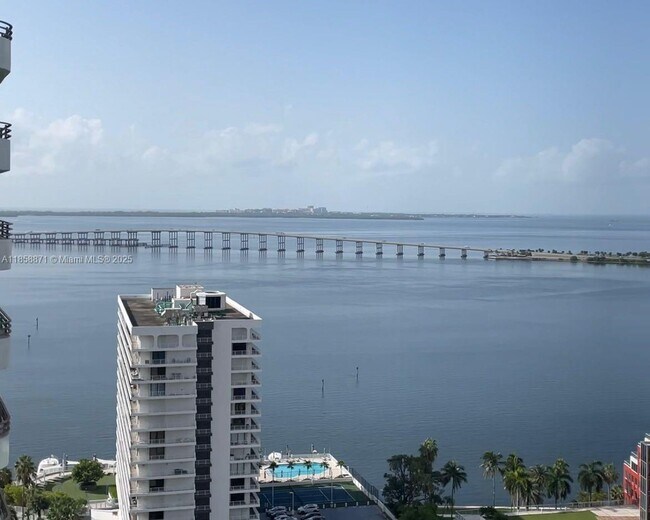 Building Photo - 1451 Brickell Ave Unit 2102 Rental