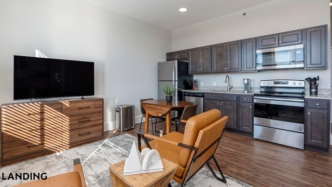 Photo - 187 N Church St Unidad 1005