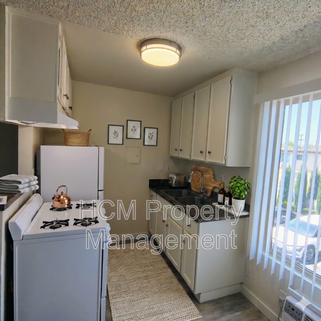 Photo - 11434 Calvert St