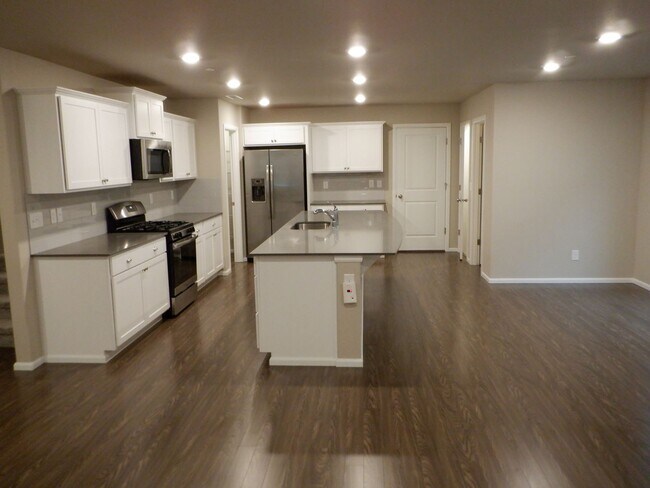 Photo - 3308 Hoffman Hill Blvd