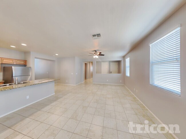 Photo - 41038 W Portis Dr