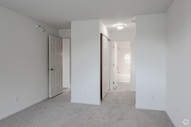 2BR, 2BA - 2D 1155 SF