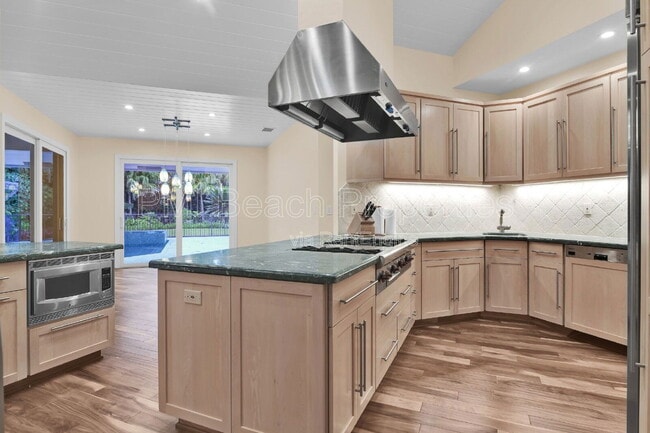 Photo - 10286 St Andrews Rd