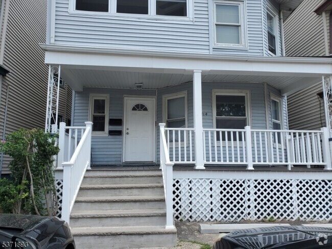 Building Photo - 216 Park Ave Unit 1 Rental