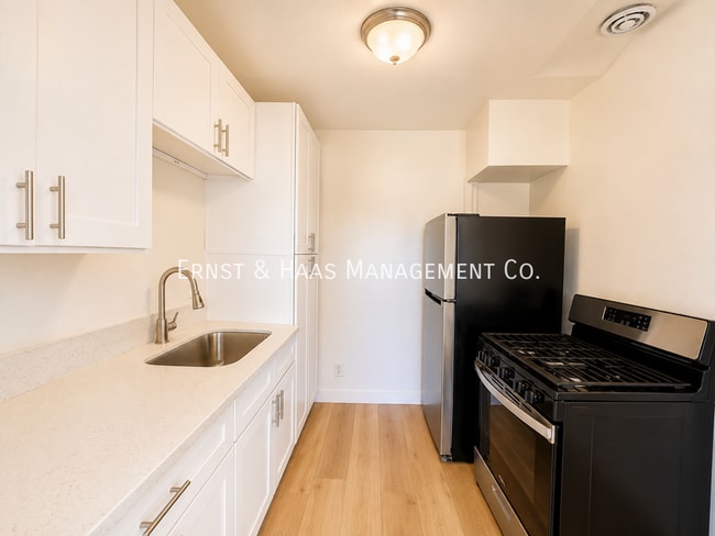 Photo - 1384 Junipero Ave