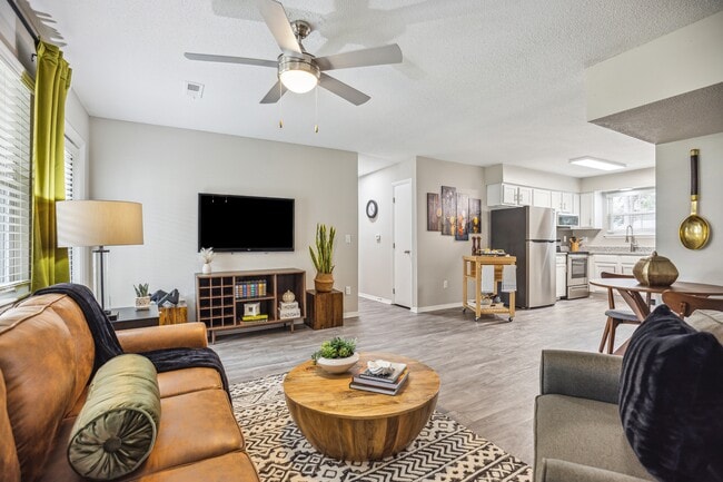 Renovated Apartment - North Oaks Landing
