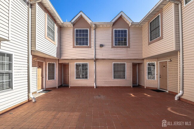 Photo - 105 Adamecs Way