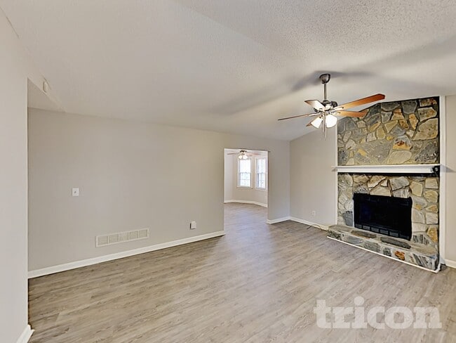 Photo - 199 Spring Dr