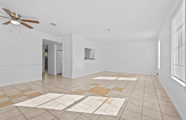 Photo - 3428 Lantern Ln