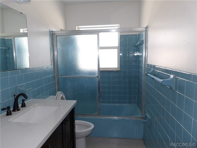 Photo - 2804 Madison St W