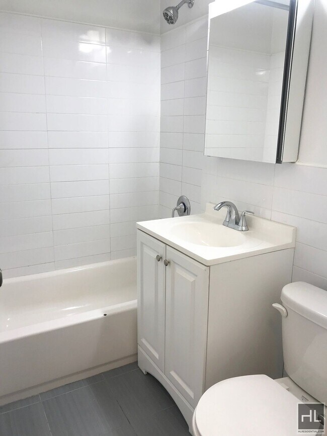 Photo - EAST 55 STREET Unidad 8D