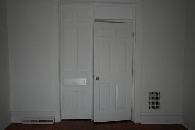 Photo - 660 Oak Hill Ave Unit 1 (Bottom)