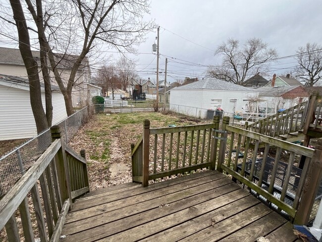 Photo - 968-970 Wilson Avenue Unidad 970