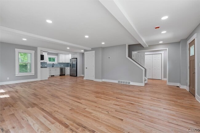 Photo - 106 Wellington Rd