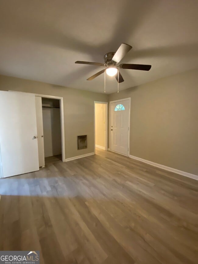 2342 Airport Dr