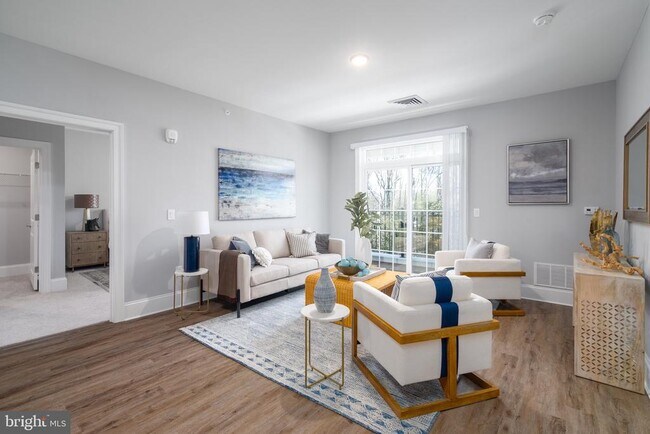 Building Photo - 700 Citation Ln Unit 1244