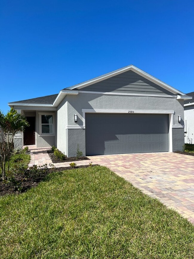 Building Photo - Beautiful 3 bedroom with den in Palmetto!