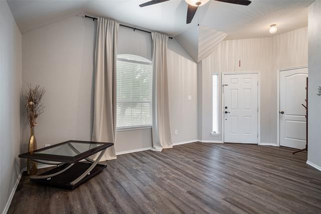 Photo - 409 Dempster Ct