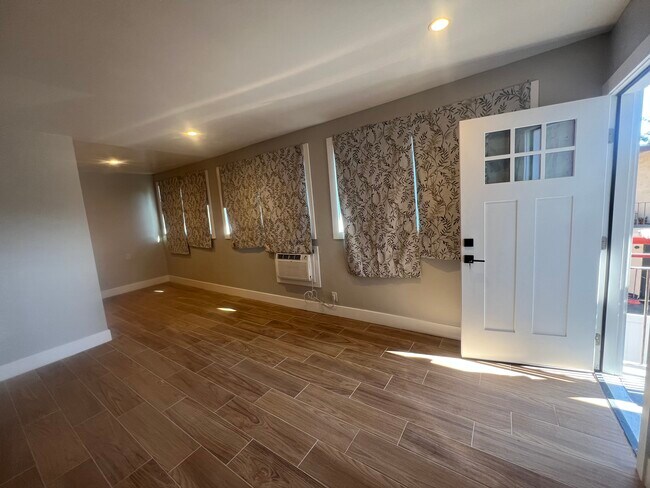 Photo - 14921 Vanowen St Unit 9