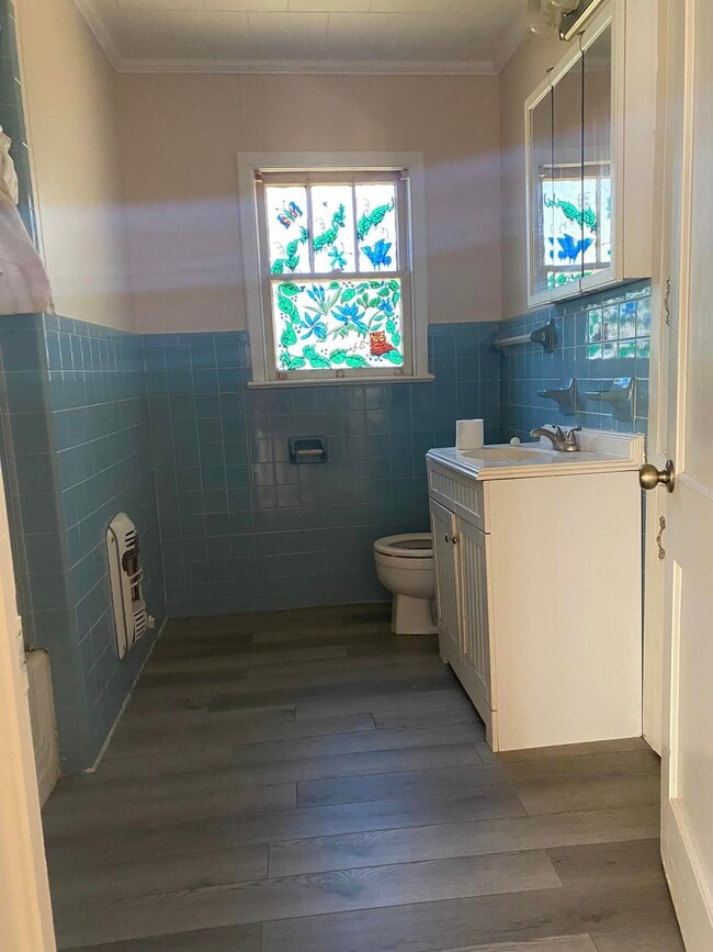 Photo - 101 E White St