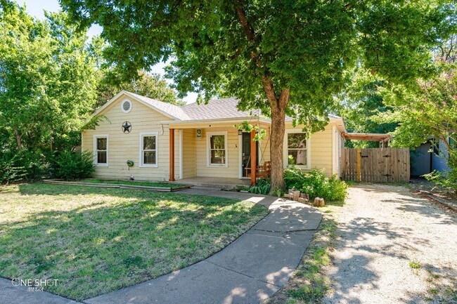 Photo - 1333 Amarillo St