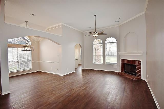 Photo - 1402 Lost Creek Dr