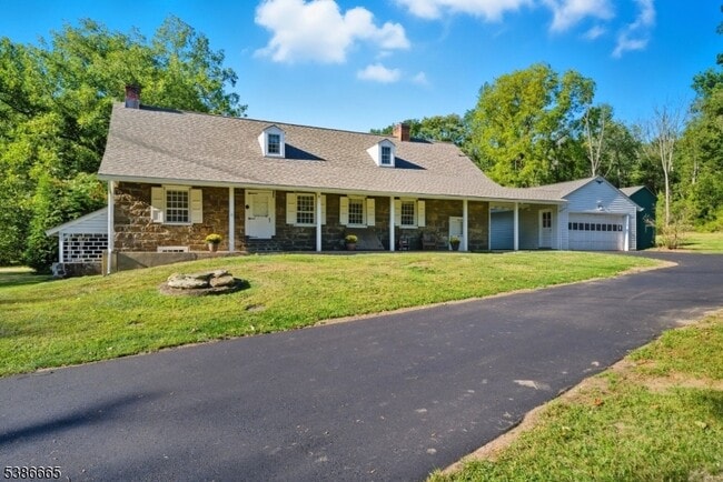 Photo - 292 Main Rd