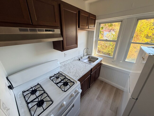 Photo - 280 4th St Unit Apt 3