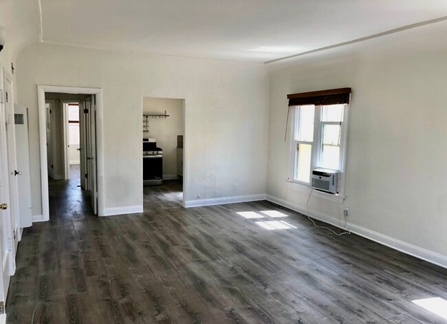 Photo - 7007 Willoughby Ave Unit 7007.5