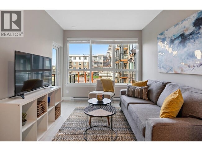 4690 Hawk Ln Unit 215