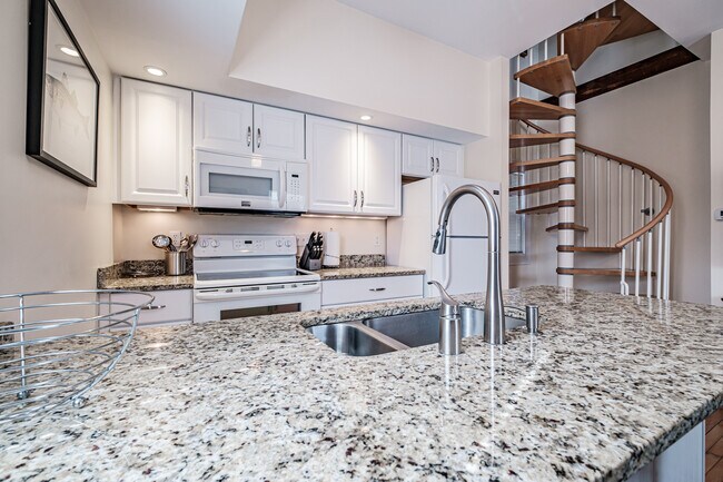 Photo - 161 Pearl St Unit 1