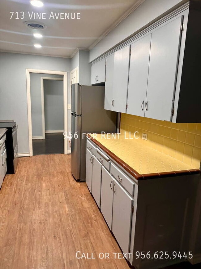 Photo - 713 W Vine Ave