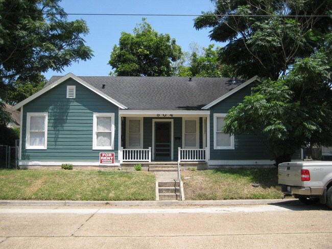 Front of Duplex - 504 S William St Apartment Unit B