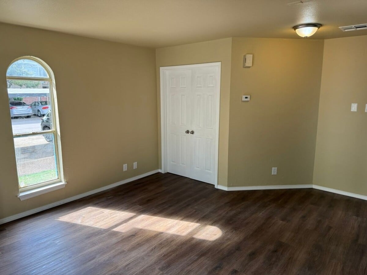 Photo - For lease! Well-located 1 bed, 1 bath condo with access to a community pool and a covered parking...