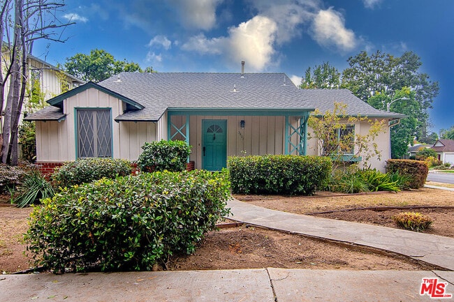 Building Photo - 3401 Corinth Ave Rental