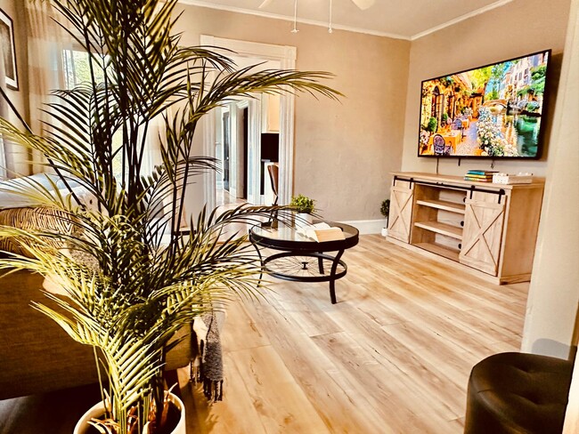 Photo - 46 Dillingham St Unit 46 Dillingham