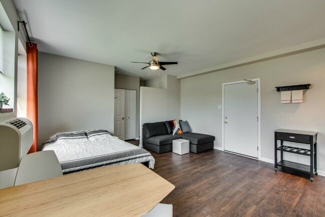 Photo - 1627 N Humboldt Blvd