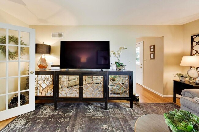 Photo - 1420 Marie St