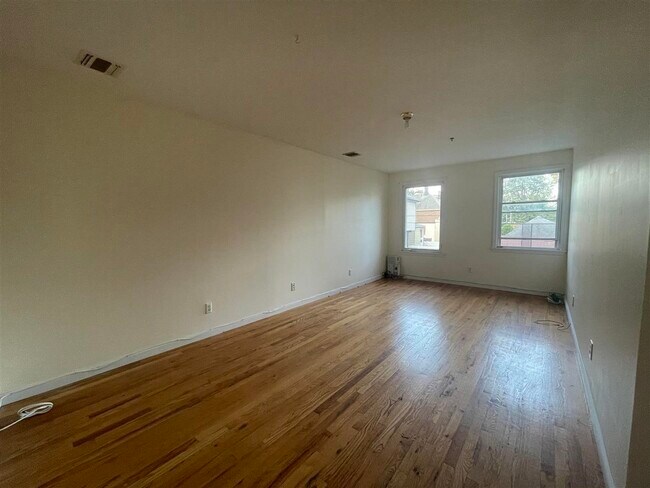 Photo - 836 Broadway Unit 2R