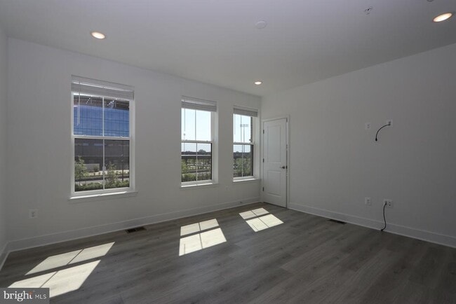 Photo - 2512 W Peninsula Dr