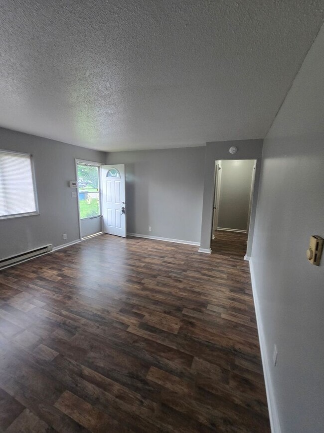 Photo - Two Bedroom Duplex located on the Westside off West 10th St and Lynhurst Dr