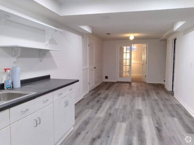 Building Photo - 8215 Oakland Ave S Rental