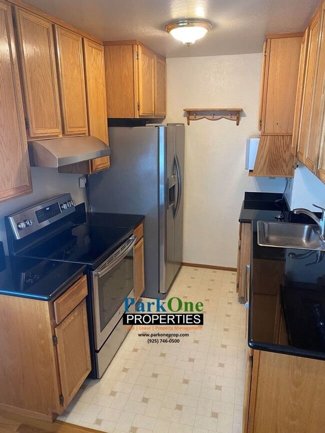 Photo - 20563 Yeandle Ave