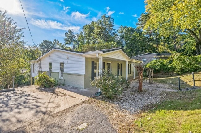 Photo - 2161 Chapel Hill Rd House