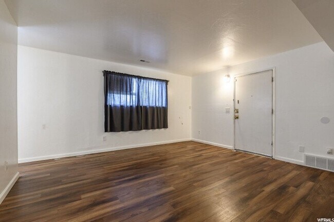 Photo - 2523 S Lakecrest Dr Unidad 02