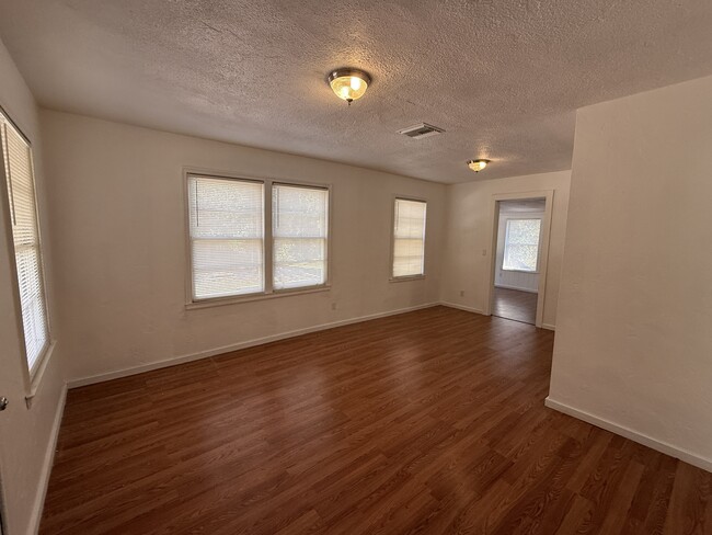 Photo - 656 NE Lake Dr