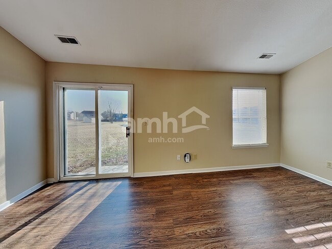 Photo - 6501 Rushing River