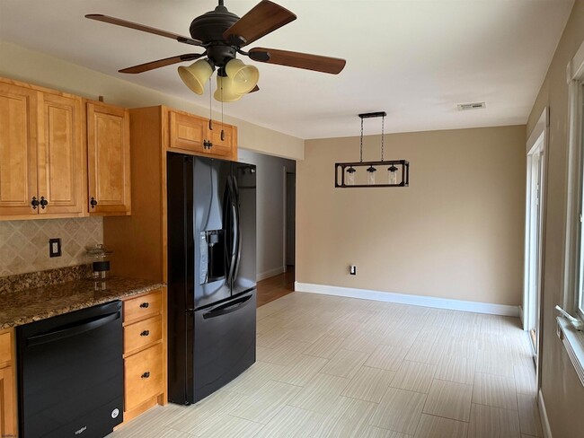 Photo - 712 S 4th Ave