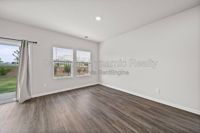 4080 County Down Ave
